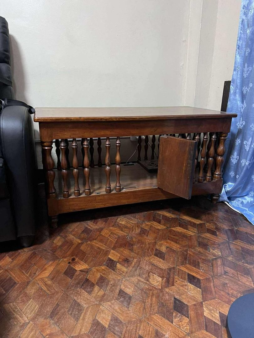 Solid Narra Gallinera Sala Set (Category: Sofas) located in Caloocan City. Submitted by alonzoann98554 (Listing ID 1386788087, Image 3). Description: Material: Made from 100% narra wood, a dense and durable hardwood. Aesthetics: Narra wood's natural color variations and grain patterns contribute to a unique and attractive appearance. Durability: Narra is known for its resistance to wear and tear, making it suitable for everyday use. Craftsmanship
