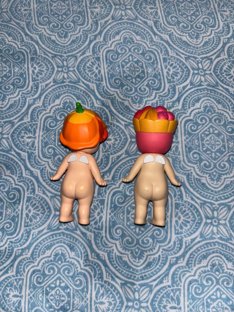 Sonny Angels - Poppy & Fruit Tart (Category: Designer & Blind Box Toys) located in Quezon City. Submitted by _yingf (Listing ID 1386789193, Image 2). Description: ☑️ Good Condition ☑️ With Box & Foil Poppy - 300 SOLD! (With small chip) Fruit Tart - 300 .