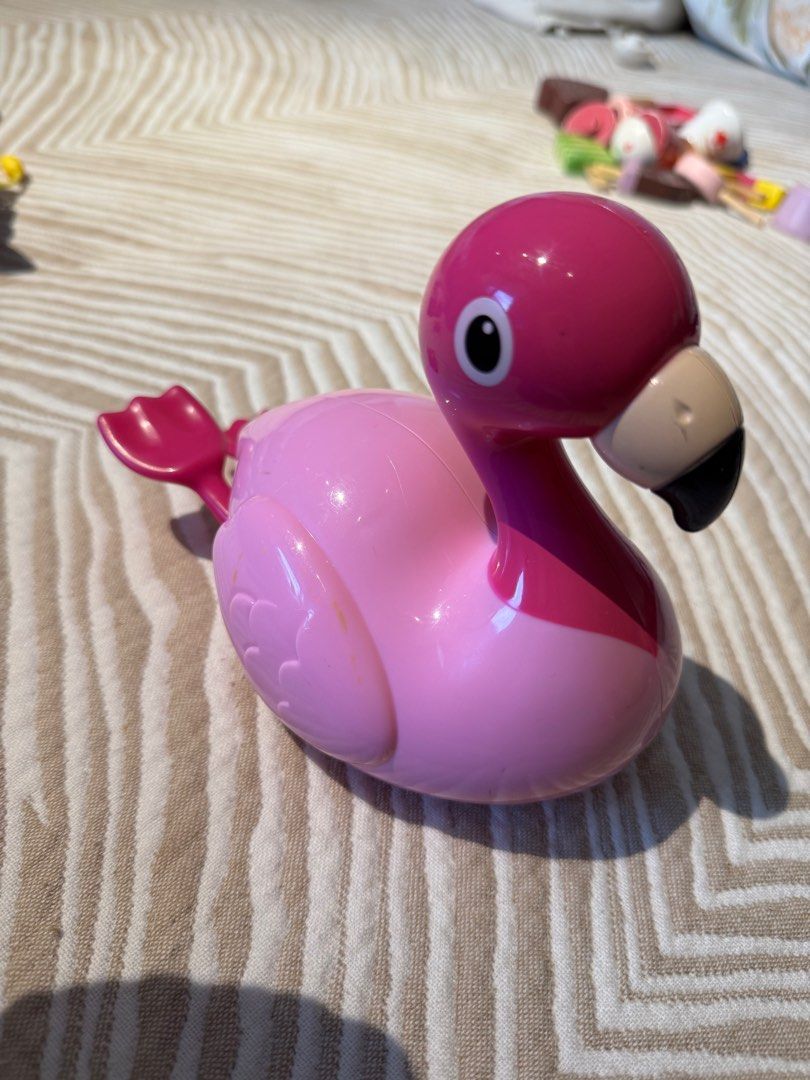 Swan (Not Function) (Category: Toys & Games) located in Shah Alam. Submitted by zouschaffer (Listing ID 1386780149, Image 1). Description: .