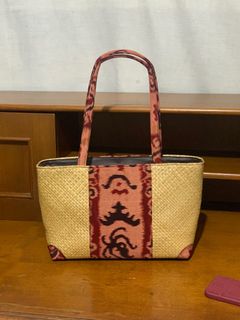 (Kategori: ) berada di . Dikirim oleh usedbyfina (ID iklan 1386875720, Gambar 1). Deskripsi: .