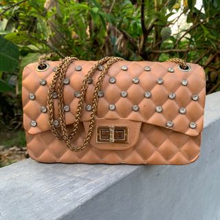 (Kategori: ) berada di . Dikirim oleh byri.preloved (ID iklan 1386859541, Gambar 1). Deskripsi: .