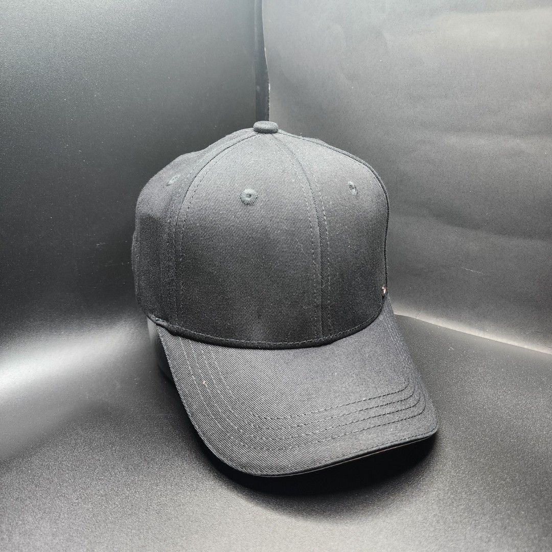 TOMMY HILFIGER CAP (Category: Caps & Hats) located in Quezon City. Submitted by randomthangz (Listing ID 1386896740, Image 3). Description: .