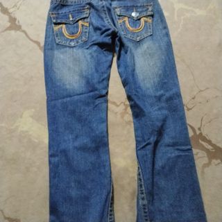 (Category: ) located in . Submitted by altaree953590 (Listing ID 1386886517, Image 1). Description: .