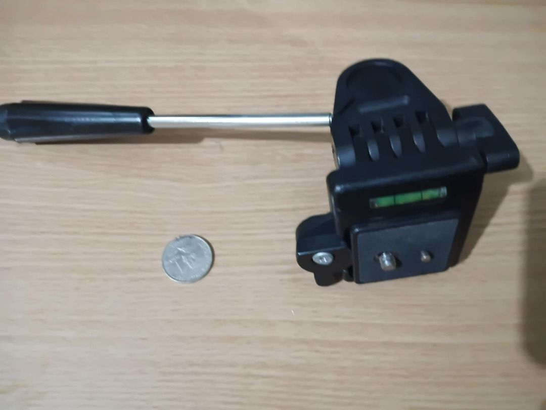 Unbranded Pan/Tilt Head Camera Tripod Heads (Category: Cameras) located in Manila. Submitted by unclevin29 (Listing ID 1386954700, Image 1). Description: Unbranded Pan/Tilt Head Camera Tripod Heads.