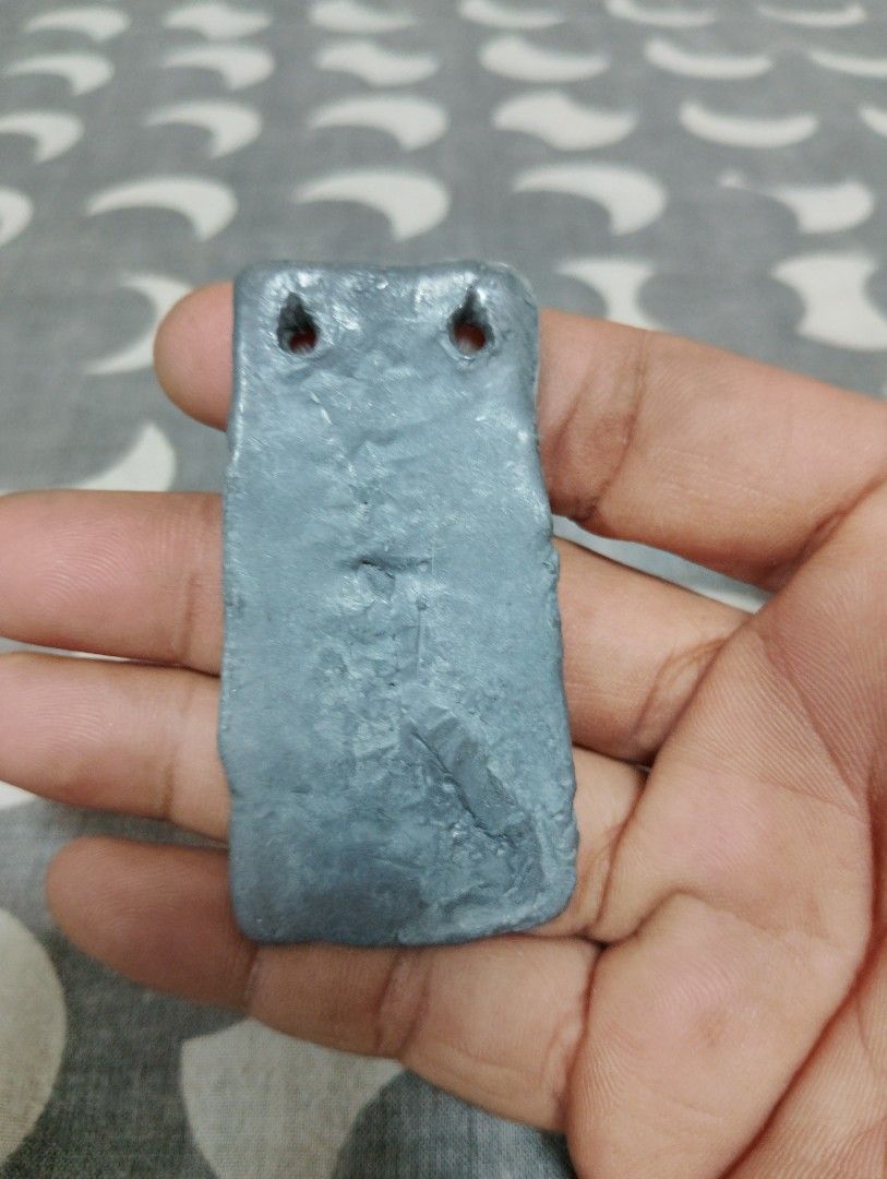 Vintage Crucifix pendant (Category: Religious Items) located in Manila. Submitted by boyhet.thrift15 (Listing ID 1386844976, Image 2). Description: vintage crucifix pendant (mejo mabigat) selling 400.