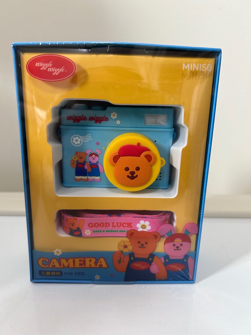 Wiggle Wiggle x Miniso Kids Camera , Photography, Cameras on Carousell