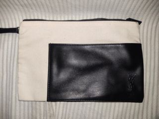 (Category: ) located in . Submitted by renzcollezione_bags (Listing ID 1386851996, Image 1). Description: .