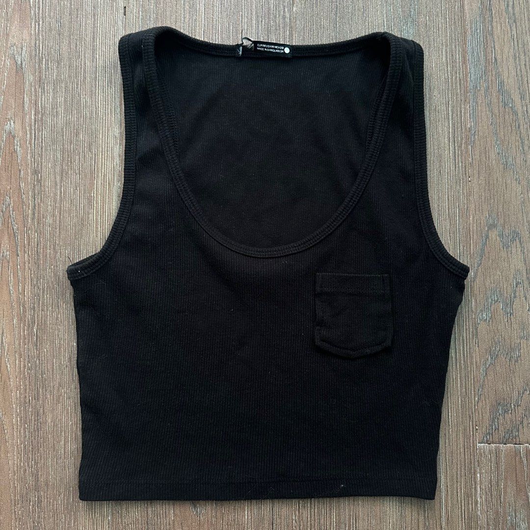Zara Black Ribbed Crop Tank Top (Category: Sleeveless) located in Paranaque City. Submitted by ndeclutters (Listing ID 1386808131, Image 1). Description: • Labels says Medium but it can also fit XS-S frames. • Brand new and never been used. • Take note that this is just an 0verrun. RFS: Bought impulsively. Message me for more details!.