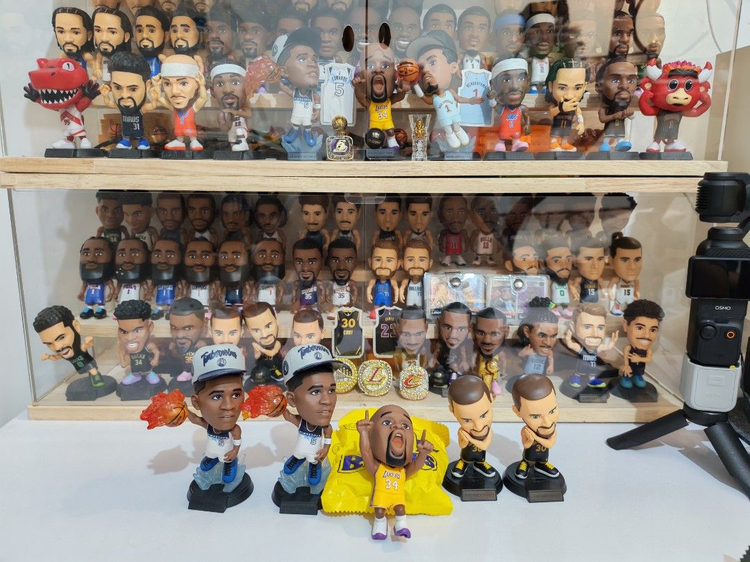 Zuru nba ballers super rare (Category: Vintage Collectibles) located in Santa Cruz. Submitted by jamezxcqwer (Listing ID 1386796639, Image 1). Description: super rare Anthony Edwards - 5,000 super rare Shaq - 5,000 super rare Curry- 6,500.