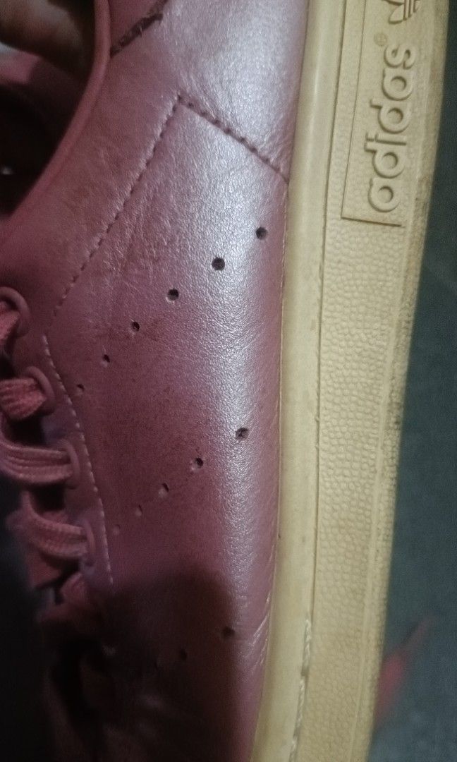 Adida - Metallic Pink (Category: Sneakers) located in Quezon City. Submitted by MsMars (Listing ID 1387034174, Image 3). Description: Preloved RFS: Declutter.