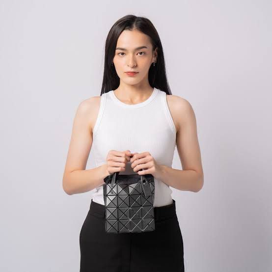 Authentic BaoBao Issey Miyake Lucent Boxy Mini Tote (Category: Luxury Bags & Wallets) located in Manila. Submitted by LuxuryGoodiesPh (Listing ID 1387107461, Image 3). Description: .