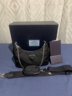 (Category: ) located in . Submitted by closet808 (Listing ID 1387153017, Image 1). Description: .