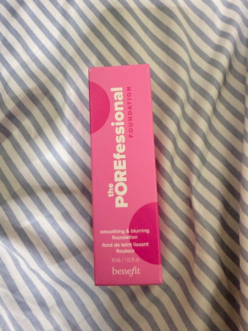 Benefit professional foundation (Category: Makeup) located in Manila. Submitted by jackie64307921 (Listing ID 1387053410, Image 1). Description: Just opened, tried 1 pea size, rfs color did not match my face. Got darker from biking/running.