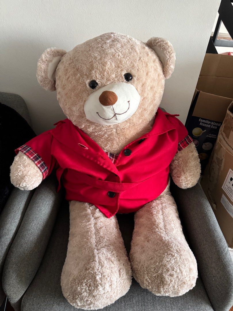 Big size Teddy Bear and Panda (Category: Plushies & Soft Toys) located in Quezon City. Submitted by catandconnerstuff (Listing ID 1387157087, Image 2). Description: .