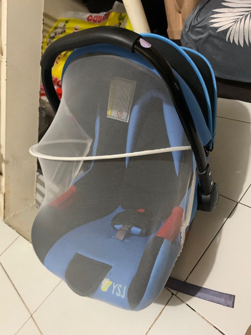 CARSEAT FOR BABY (Category: Carriers & Slings) located in Manila. Submitted by beishop (Listing ID 1387109912, Image 1). Description: - Good condition - Used for days only - No issue Rfs: di nagagamit .