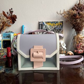 (Category: ) located in . Submitted by apricotss (Listing ID 1387063167, Image 1). Description: .