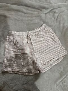 (Category: ) located in . Submitted by bellsellsss (Listing ID 1386970946, Image 1). Description: .