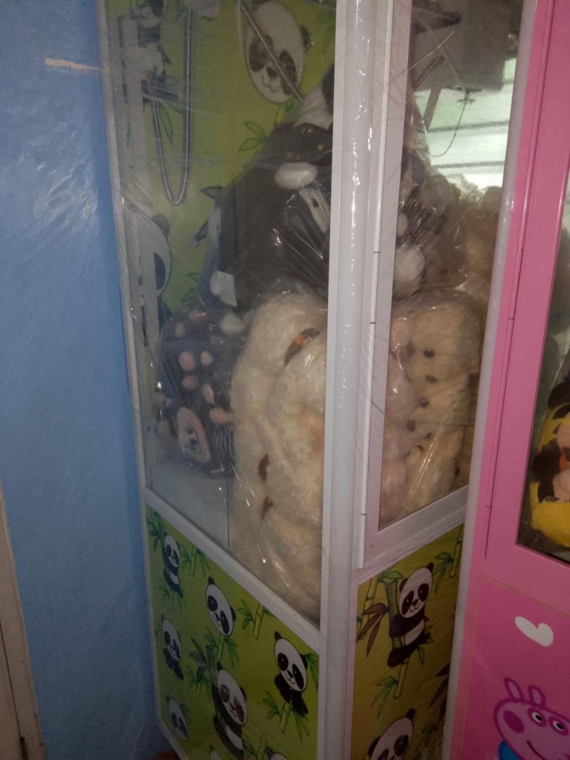CLAW MACHINE PANDA (Category: Designer & Blind Box Toys) located in Iloilo. Submitted by jelalabiana15 (Listing ID 1386997447, Image 1). Description: .