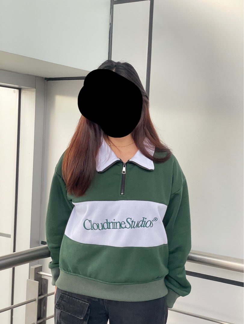 Cloudnine Studios (Category: Coats, Jackets and Outerwear) located in Caloocan City. Submitted by guccidais (Listing ID 1387045119, Image 2). Description: Used Twice Size Small.