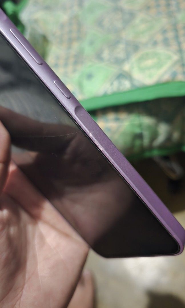 Samsung a35 5g 256gb (Category: Samsung) located in Quezon City. Submitted by jeypiepo (Listing ID 1387122505, Image 3). Description: Samsing a35 5g 256gb rom 8gb ram Good for casual gaming No issues Minor dents Tempered glass lang basag hnd mismong screen. Kahit tanggalin pa sa meetup dina nagamit since august Super amoled 120hz refresh rate One UI 7 Android 15 50mp camera 13mp selfie camera 5000mah 25w charging Reason for selling: upgraded to s
