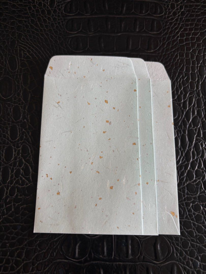 Envelopes clearance! (Category: Craft Supplies & Tools) located in Singapore. Submitted by ladiezessentials (Listing ID 1387048310, Image 3). Description: Any 3 for $1 Any 5 for $1.50 Kraft envelopes 4 for $1 Self pick up thanks!.
