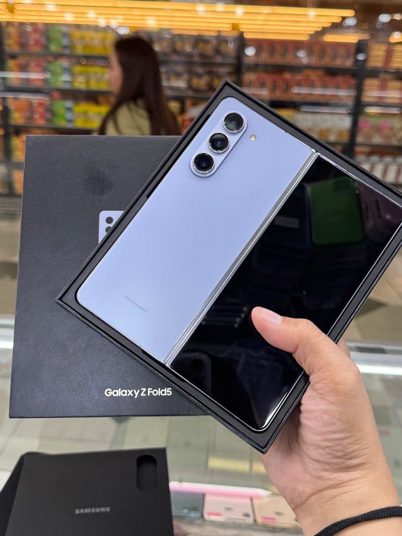 FOLD 5 512GB OPENLINE NTC COMPLETE (Category: Samsung) located in Pasig City. Submitted by lianheart2020 (Listing ID 1387036243, Image 1). Description: FOR SALE‼️‼️ SECONDHAND FOLD 5‼️‼️ 512GB OPENLINE NTC BLUE NO HISTORY OF REPAIR COMPLETE WITH BOX CHECK ALL YOU WANT PM ONLY‼️ WE ACCEPT COD‼️ WE ACCEPT TRADE IN‼️ AT GREENHILLS SHOPPING CENTER 09171104286.