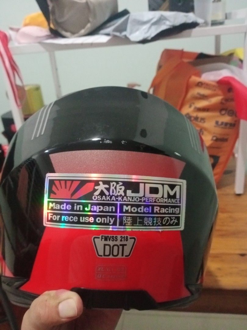 Full face (Category: Motorcycle Accessories) located in Singapore. Submitted by fendiz2801 (Listing ID 1387090988, Image 2). Description: just used twice have a minor scratch at the back. .