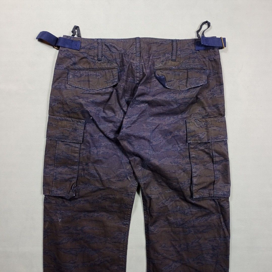 FULLCOUNT MENS VINTAGE CARGO PANTS (Category: Jeans) located in Manila. Submitted by -handpick- (Listing ID 1387067290, Image 3). Description: FULLCOUNT MENS VINTAGE CARGO PANTS 39 - Length 32 - Waist line 8.5 - Front rise 12 - Thigh 31 - Inseam 9 - hem no major issue.