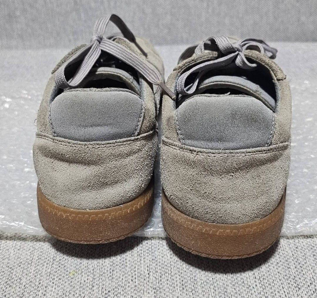Geox respira grey stone men's sneakers (Category: Sneakers) located in Tuguegarao City. Submitted by bili_naph (Listing ID 1387093739, Image 3). Description: ☆ Geox respira grey stone men's sneakers ☆ US 9 ☆ Used but still sturdy ☆ No major flaw ☆ US-bought ☆ P800.00.