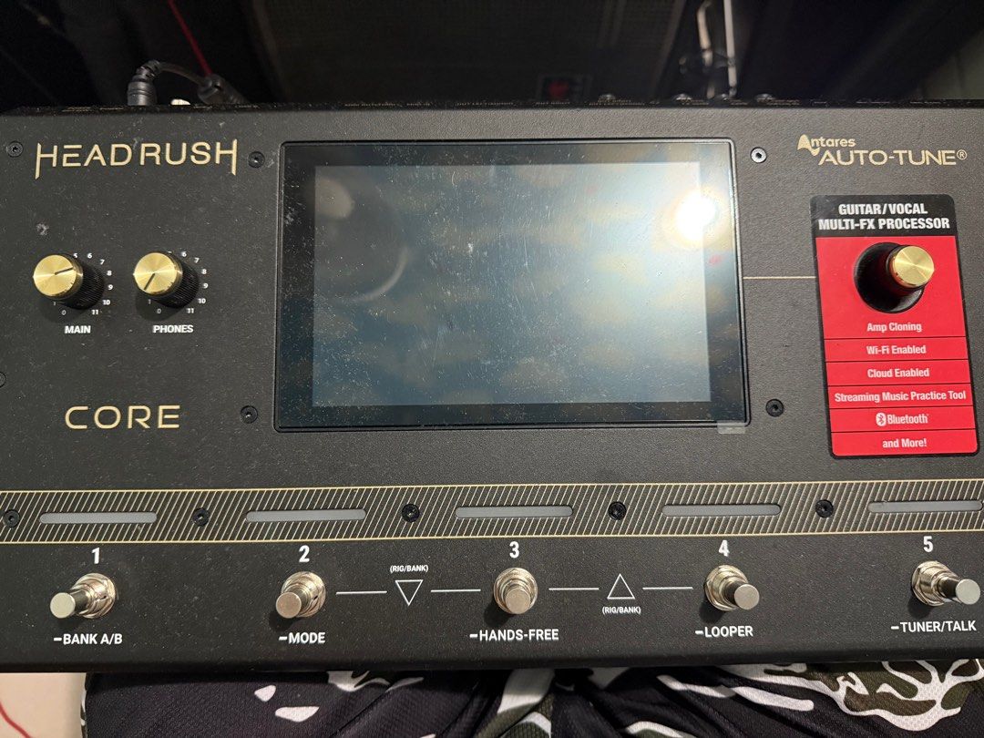 Headrush core （分類：樂器）位於 Hong Kong。 由 ross3751 提交（商品編號 1387109488，圖片 1）。簡介： Headrush core 有Auto Tune 同 Yorks IR 方便主唱同結他手出show 使用 新淨 冇撕膜 連原裝包裝盒 減價快出。