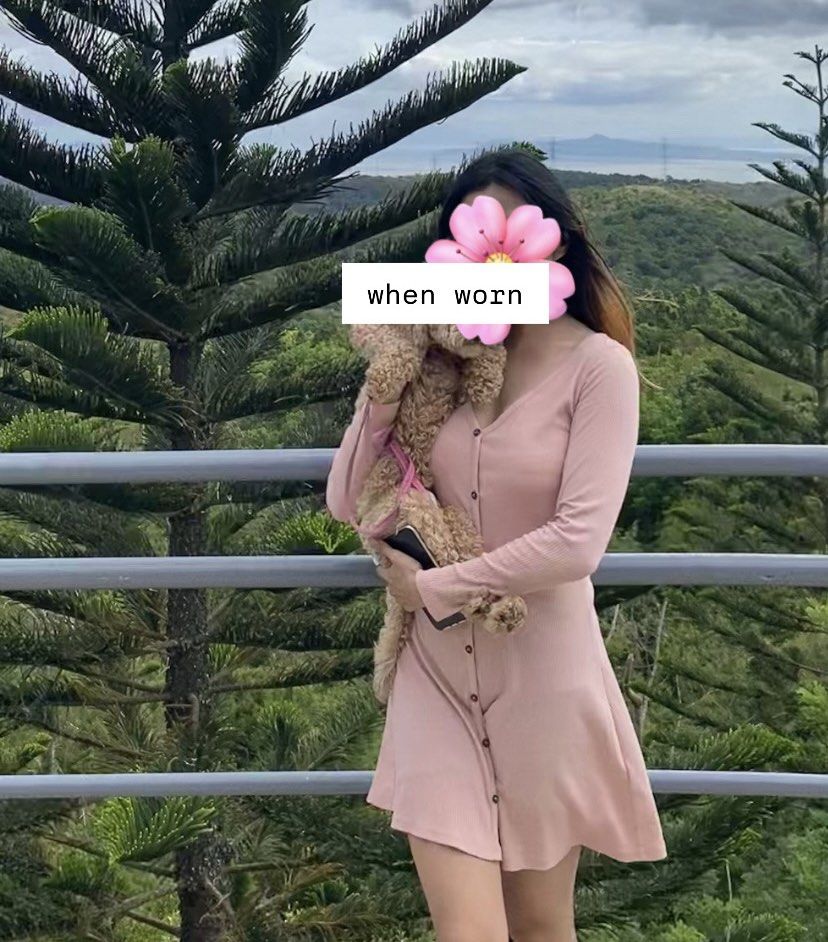 H&M pink sweater dress (Category: Dresses) located in Quezon City. Submitted by caf32098 (Listing ID 1387080561, Image 1). Description: Swipe for WHEN WORN Fits XS-M.