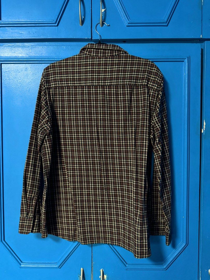 UNIQLO x IDLF Overshirt (Category: Tshirts & Polo Shirts ) located in Quezon City. Submitted by __danmoi (Listing ID 1387019670, Image 2). Description: From the 2019 FW Collection of IDLF and UNIQLO. Fits a size S-M. Dimes: Width 22" x Length 26.5 inches.