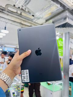 iPad 10th Gen 256gb Wifi LAST PRICE POSTED, Mobile Phones & Gadgets