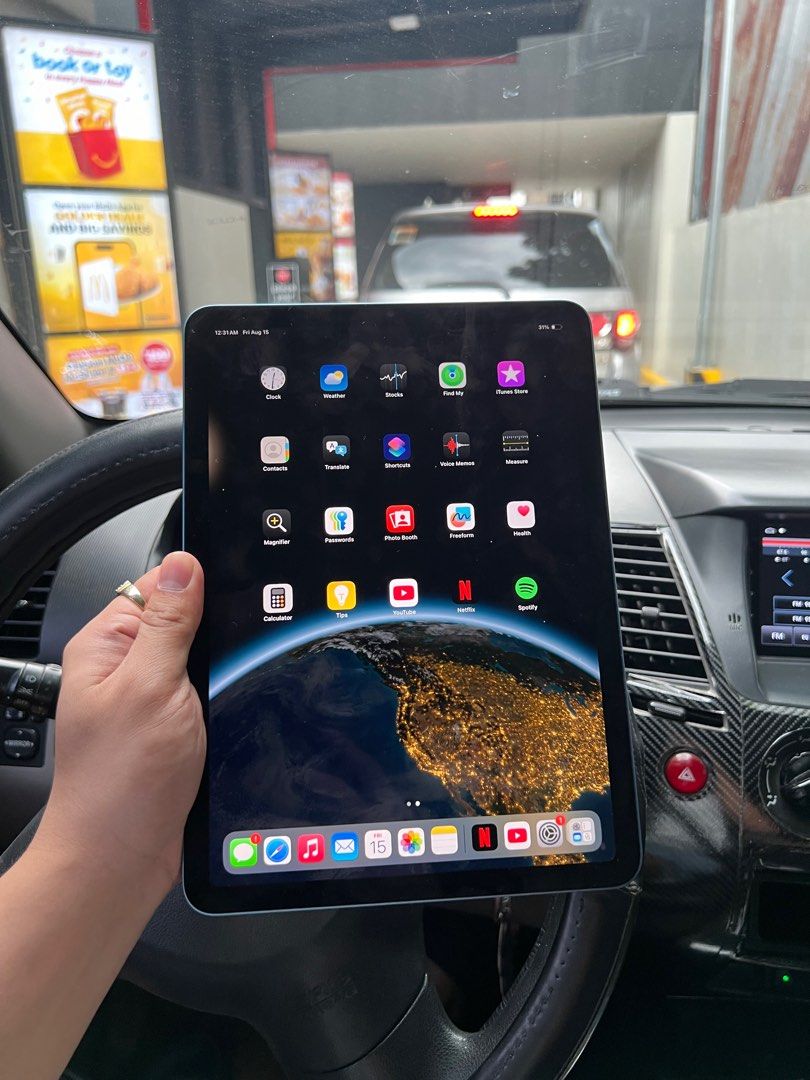 Ipad air 5 64gb M1 (Category: iPad) located in Quezon City. Submitted by tyler8. (Listing ID 1386998843, Image 3). Description: Ipad air 5 64gb M1 chip - 16,500 Open for swap (Ios) Honest issue Fingerprint not working due to update other than that wala naman na any issue. It comes with type c cord from apple, goojodoq pen. Open for meetup within metro manila. .