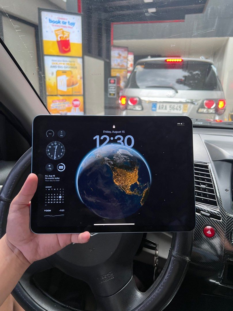 Ipad air 5 64gb M1 (Category: iPad) located in Quezon City. Submitted by tyler8. (Listing ID 1386998843, Image 1). Description: Ipad air 5 64gb M1 chip - 16,500 Open for swap (Ios) Honest issue Fingerprint not working due to update other than that wala naman na any issue. It comes with type c cord from apple, goojodoq pen. Open for meetup within metro manila. .