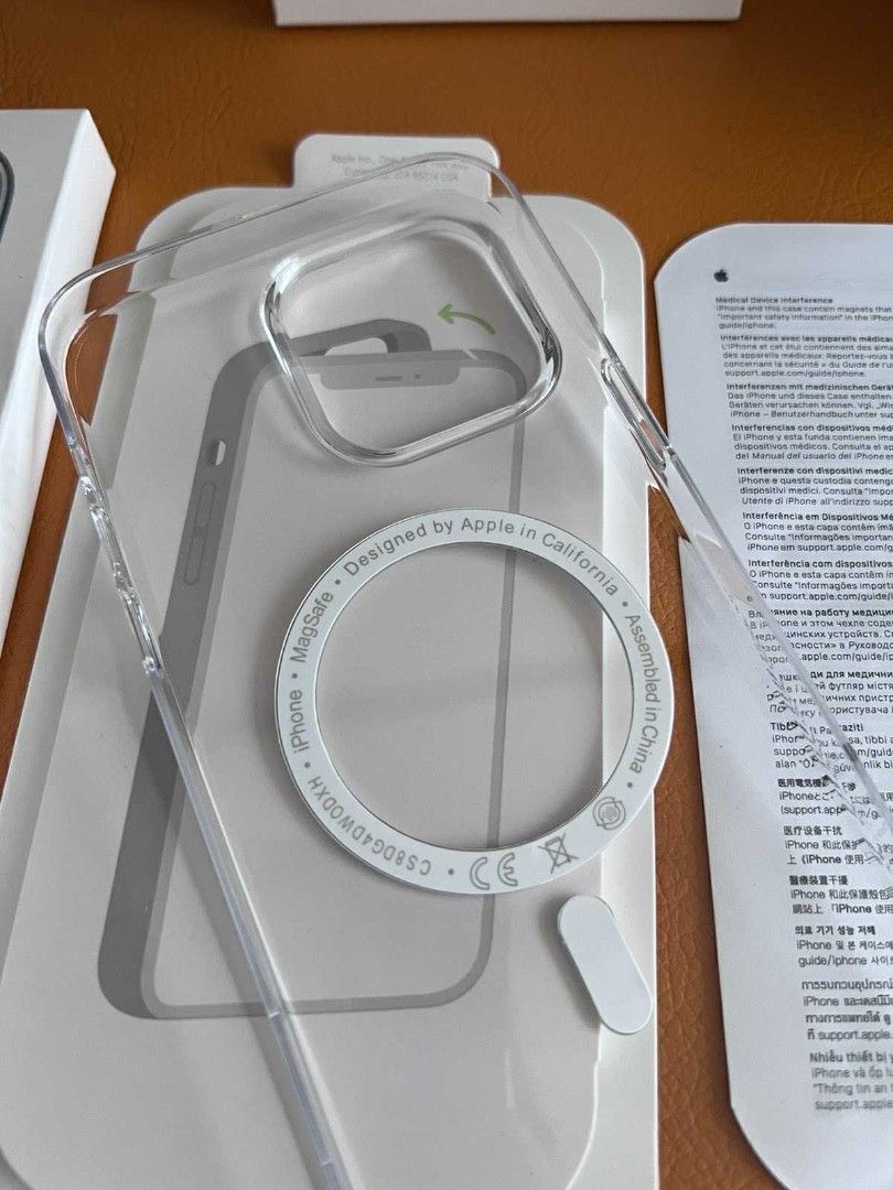 iPhone 14 Pro Max Magsafe Clear Case [NON YELLOWING] (Category: Cases & Sleeves) located in Manila. Submitted by zionmerced (Listing ID 1387004666, Image 2). Description: pm me available on hand available for iPhone 13 to 16 pro max.