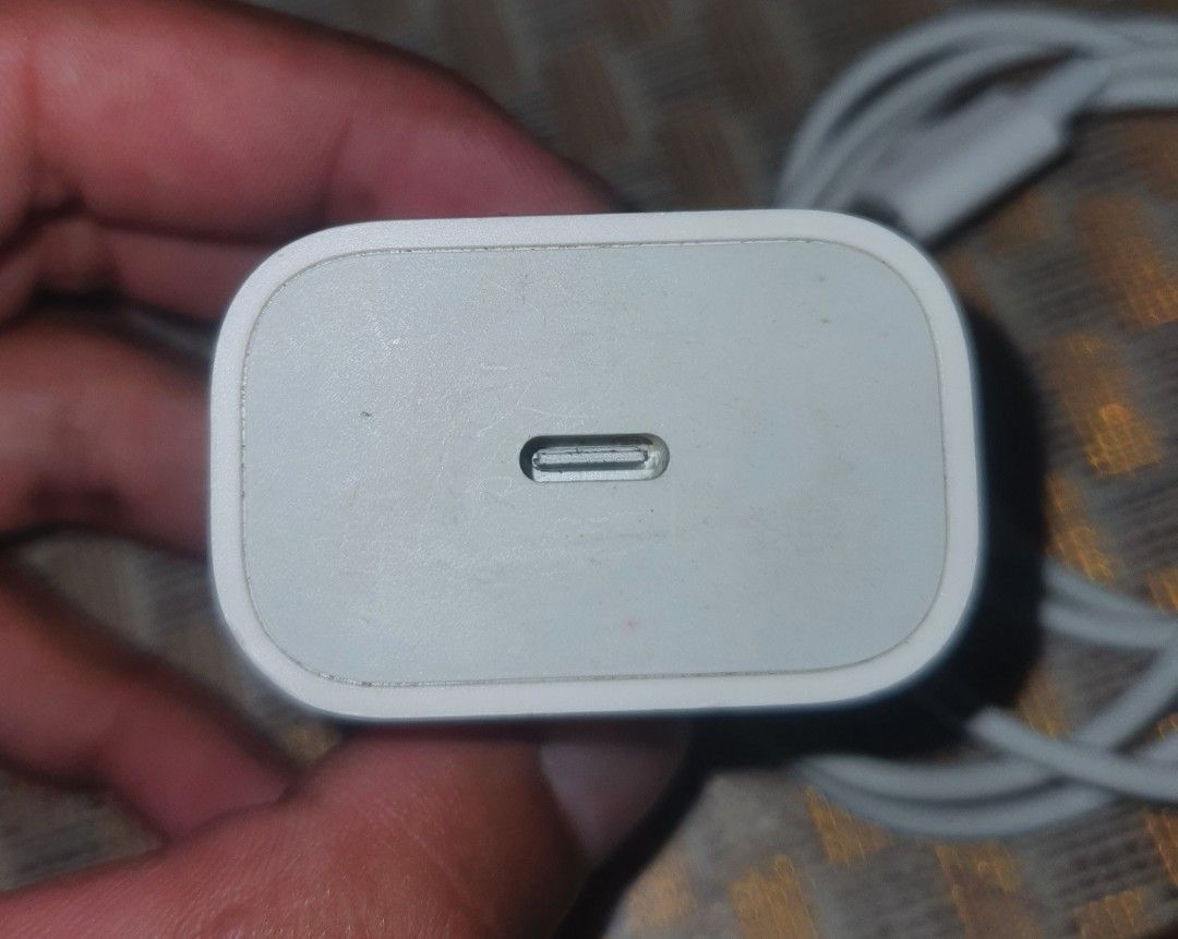 iPhone Charger Adaptor and cable 20W type C and type C to Lightning (Category: Chargers & Cables) located in Manila. Submitted by mobilelegendsmythic (Listing ID 1386979946, Image 2). Description: 850 nalang set na both original 20 W adaptor and cable galing po mismo sa unit ung cable , yung adaptor galing sa ipad. original po yan . used but good condition.