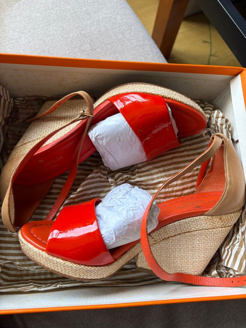 Kate Spade Wedge Sandals (Category: Sneakers & Footwear) located in Taguig. Submitted by uppcyclee (Listing ID 1386984384, Image 1). Description: Bought for P7,000 @ Kate Spade BGC, no receipt anymore Item is complete with box and papers Used but in good condition, see pics for flaws, selling as is MOP: GCash, Bank Transfer within BPI, BDO, CIMB 📍Taguig City / SJDM, Bulacan 🚗Lalamove / J&T / GrabExpress.