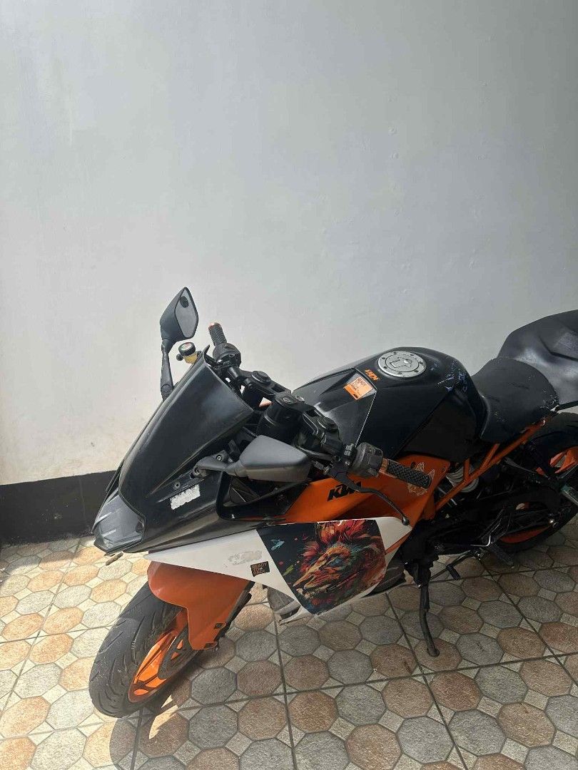 KTM (Category: Motorbikes for Sale) located in Manila. Submitted by mako0818 (Listing ID 1387131632, Image 3). Description: FOR SALE KTM RC 2018 200CC.