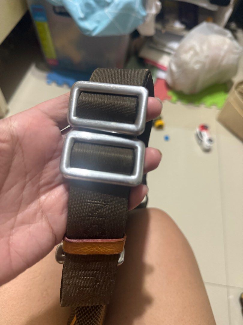LV DAMIER Geant Pm (Category: Luxury Bags & Wallets) located in Zamboanga. Submitted by appletrish08259 (Listing ID 1387128432, Image 2). Description: Coded Cross body SELF AUTHENTICATION.