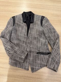 (Category: ) located in . Submitted by premiumpreloved_lucy (Listing ID 1387114780, Image 1). Description: .