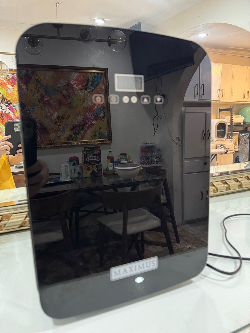 Maximus Travel Portable Mini Cooler (Category: Refrigerators and Freezers) located in Muntinlupa City. Submitted by goldinmygarage (Listing ID 1387000032, Image 3). Description: No issue .
