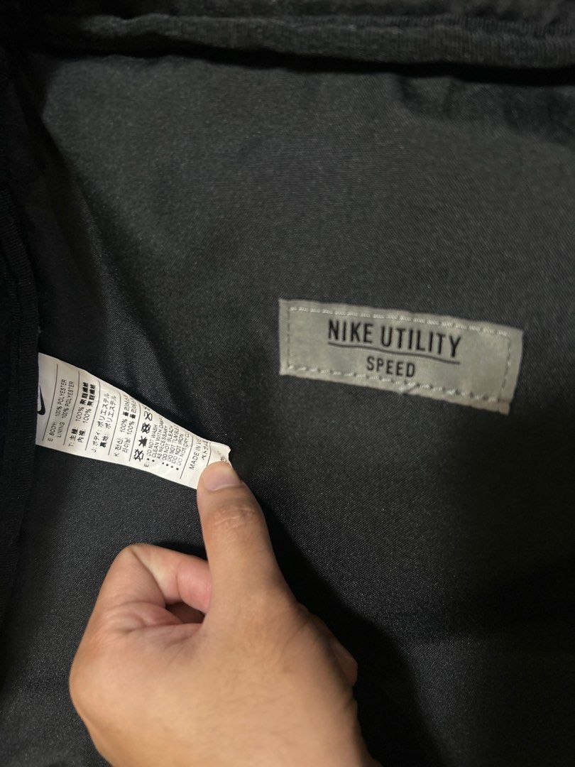 Nike Utility Speed Backpack (Category: Backpacks) located in Quezon City. Submitted by san.agugu (Listing ID 1387090236, Image 3). Description: Bought from Nike app 2.9k (SRP 3250) No issues Needs wash.