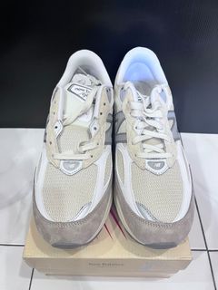 (Category: ) located in . Submitted by awesome_sneakers (Listing ID 1386794704, Image 1). Description: .