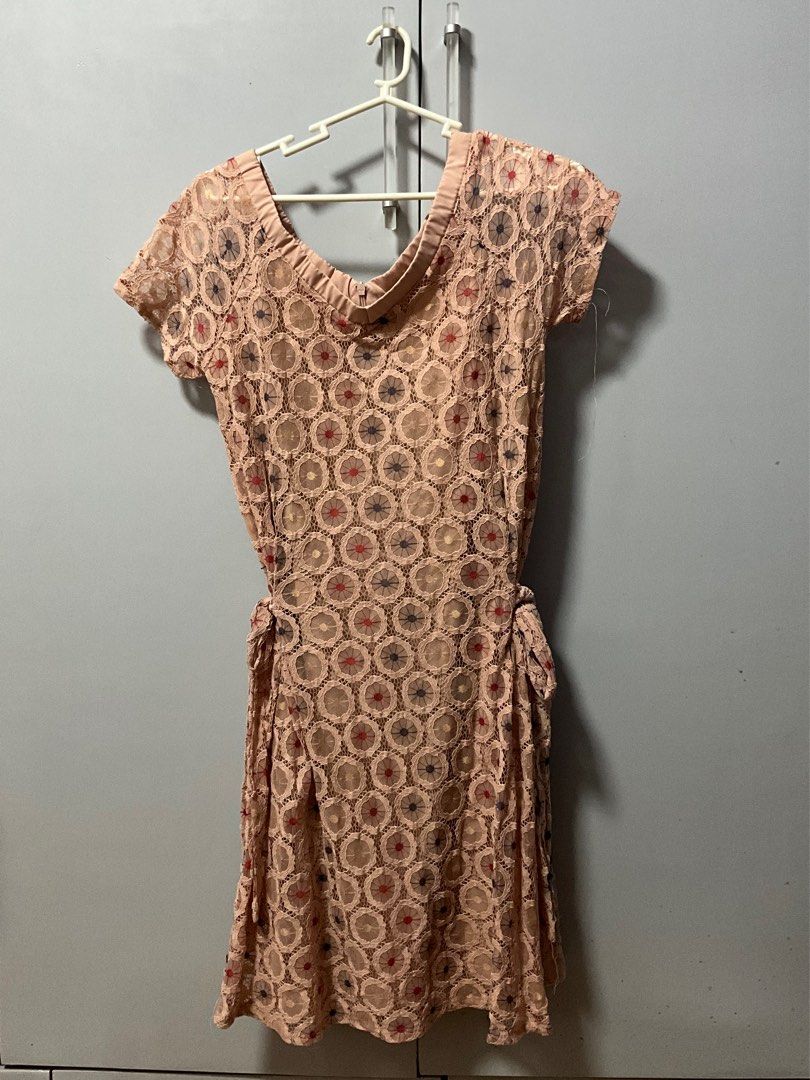 Pink Dress with Red, Blue, Yellow Pattern (Category: Dresses) located in San Pedro. Submitted by dottable (Listing ID 1387143576, Image 1). Description: .
