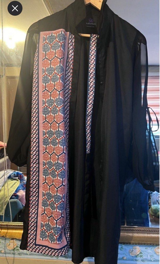 Plains and prints dress (Category: Dresses) located in Mandaluyong City. Submitted by densky40 (Listing ID 1387023553, Image 1). Description: Medium to semilarge frame Sf c/o buyer.