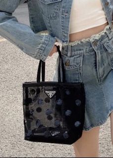 包順豐💌prada 黑色半透明網紗袋64213877181698110
