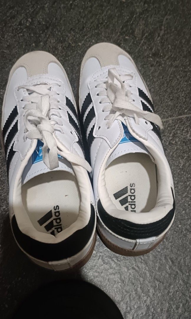 Samba (Category: Sneakers) located in Quezon City. Submitted by MsMars (Listing ID 1387035200, Image 3). Description: Authenticity not guarantee RFS : slightly bigger for my size, seldom used.
