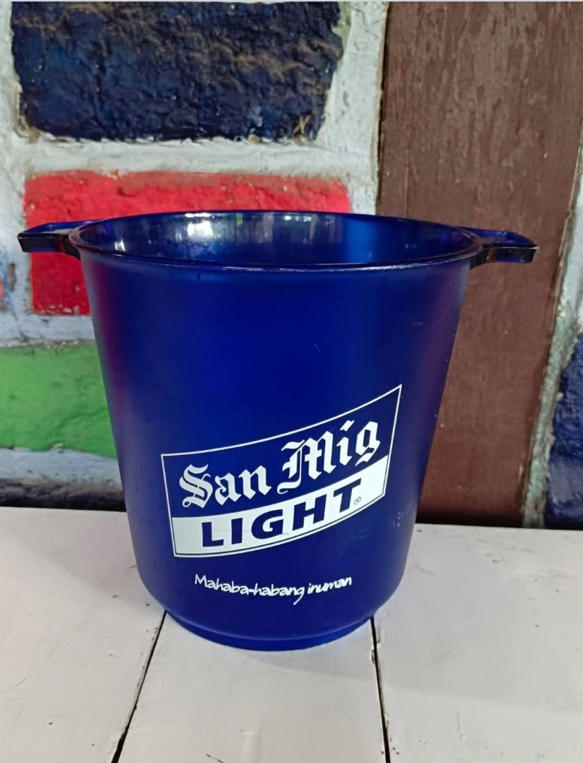 SAN MIGUEL BEER HARD PLASTIC BUCKET (Category: Water Bottles & Tumblers) located in Lupao. Submitted by GabrielRamirez (Listing ID 1387149175, Image 3). Description: SMB METAL BUCKET Used in good condition, show signs of usage & minor scratches Size : 13-1/2 tall including the 6" handle 9-1/2" top diameter 7" base diameter Price : P600 Plus SF J&T delivery Mode of payment Gcash Palawan or Mlhuillier.