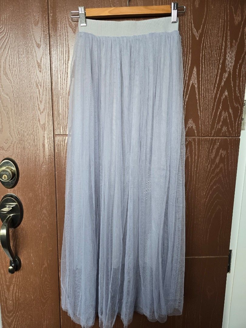 Sheer mesh tulle skirt (Category: Skirts) located in Paranaque City. Submitted by preloveskae (Listing ID 1387018226, Image 1). Description: used a few times 200 php plus shipping fee.